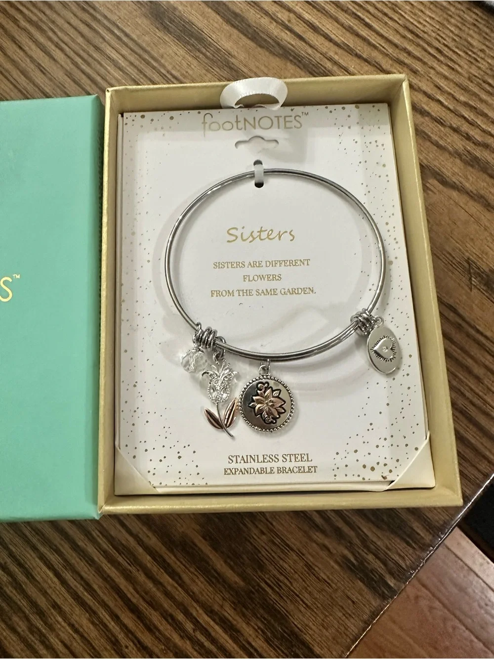 New footnotes Sisters Stainless Steel Expandable Charm Bracelet in Silver